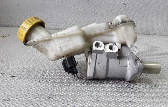 Ford Fiesta Master brake cylinder 41230130
