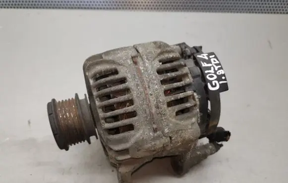 Volkswagen Golf IV Generator/alternator 038903023K