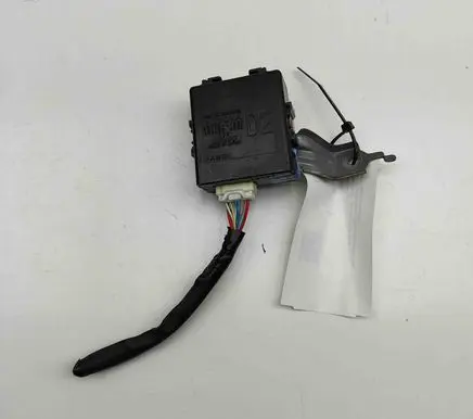 Toyota Prius+ (ZVW40) Door central lock control unit/module 8597047050