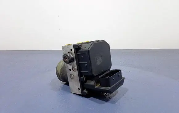 Volkswagen PASSAT B5.5 ABS Pump 4B0614517G