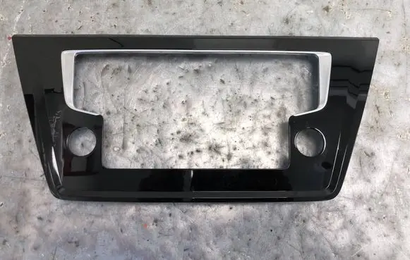 Volkswagen Touran III Panel trim 5TB858071