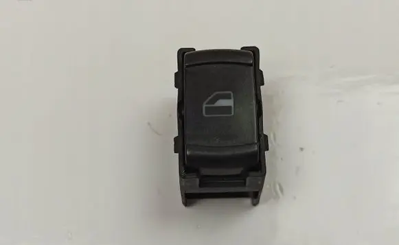 Volkswagen Golf IV Electric window control switch