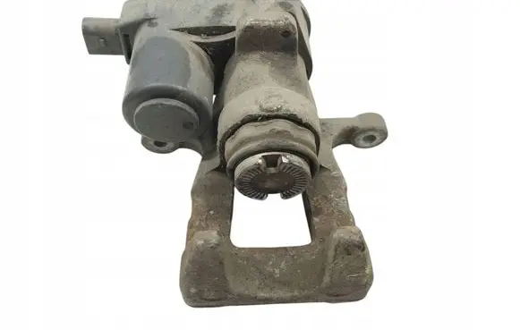 Hyundai Tucson TL Front brake caliper 