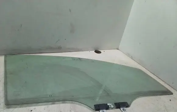 Honda FR-V Front windscreen/windshield window 