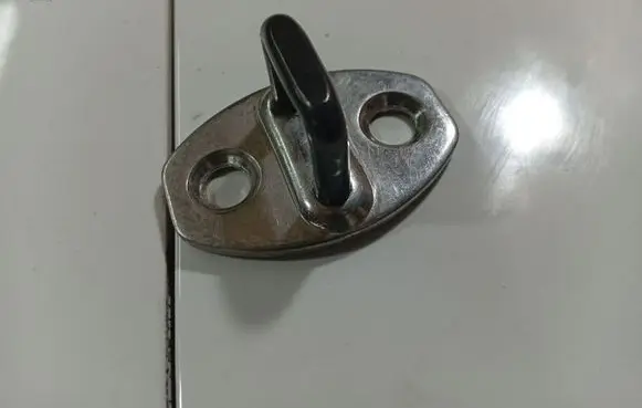 Volkswagen Polo IV 9N3 Front door lock loop/hook striker 3B0837033AH