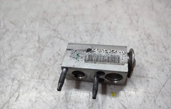 Air conditioning (A/C) expansion valve