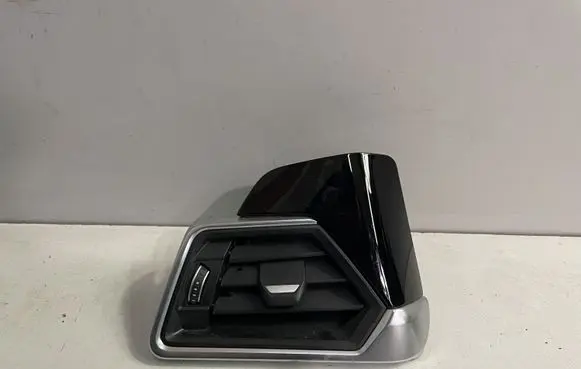 BMW 3 G20 G21 Dashboard air vent grill cover trim 6848617