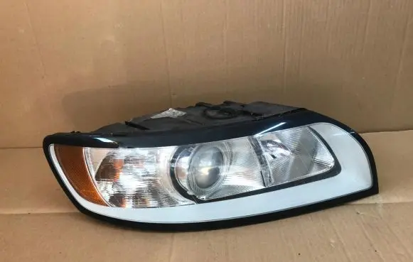 Volvo V50 Headlight/headlamp