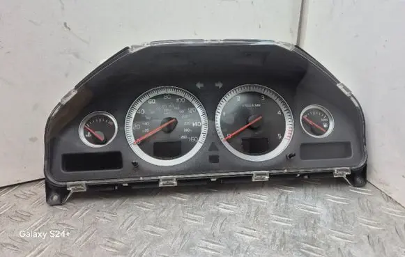 Volvo XC90 Speedometer (instrument cluster) 30765610