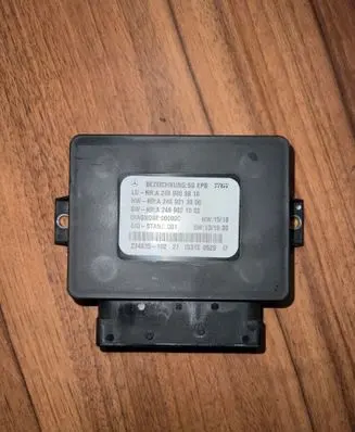 Mercedes-Benz CLA C117 X117 W117 Hand brake control module A2469006816 A2469021002 A2469013906