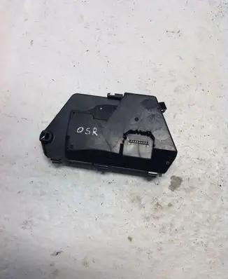 Mercedes-Benz S W220 Door control unit/module 2208211658