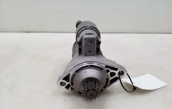 Volkswagen PASSAT B7 Starter motor 02E911024H