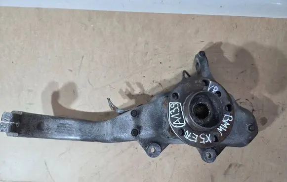 BMW X5 E70 Front wheel hub spindle knuckle 31216773784