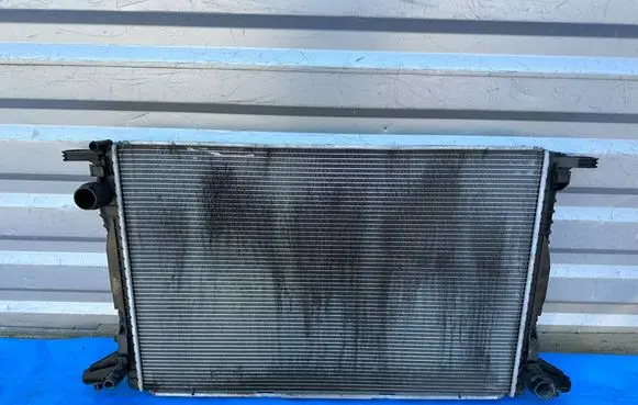 Audi Q5 SQ5 Coolant radiator 8W0121251AB