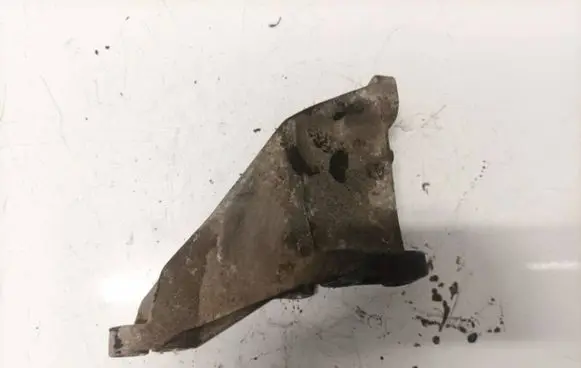 Audi A4 S4 B5 8D Engine mounting bracket