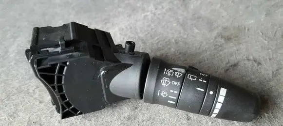 Nissan Primera Wiper control stalk 25260AV615