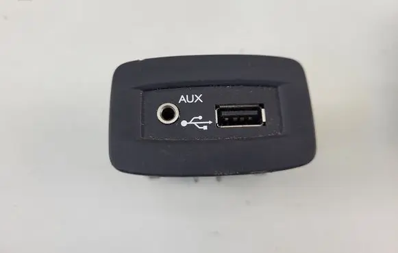 Renault Scenic III - Grand scenic III AUX in-socket connector 280230006R