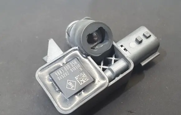 Renault Scenic III - Grand scenic III Airbag deployment crash/impact sensor 988300005R 045202010310