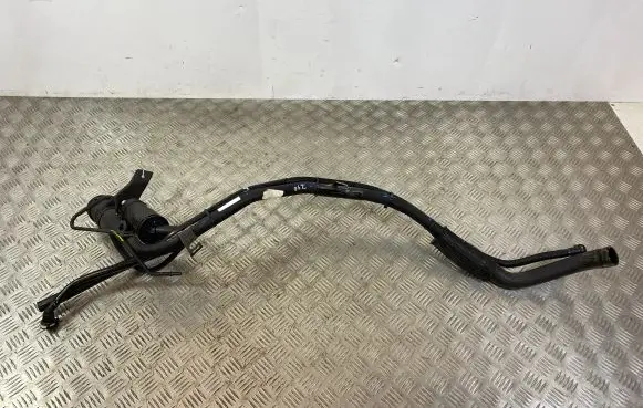 Jeep Grand Cherokee WL Fuel tank filler neck pipe P68377482AB
