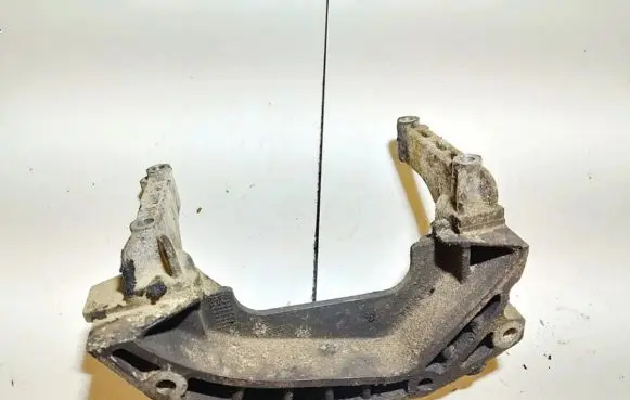 Fiat Doblo Engine mounting bracket