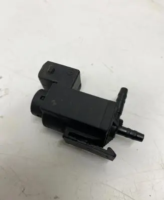 BMW 5 E60 E61 Turbo solenoid valve 1742712 72234100 07T236
