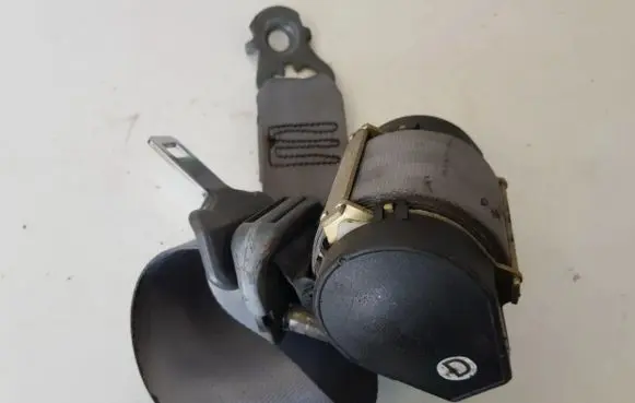 Renault Megane I Rear seatbelt b505062ac16