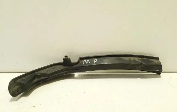 Volkswagen PASSAT B6 Front bumper mounting bracket 3C0807178