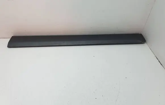 Opel Antara Front door trim (molding) 96660214