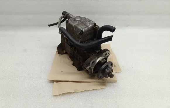 Volkswagen Golf IV Fuel injection high pressure pump 0460404972 884348 038130107B
