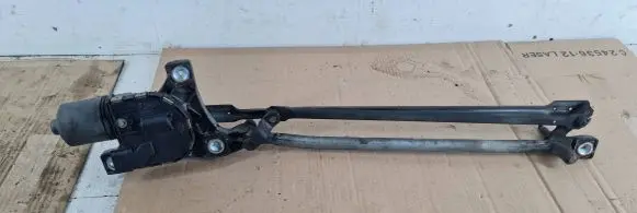 Volvo V50 Front wiper linkage and motor 3397020756