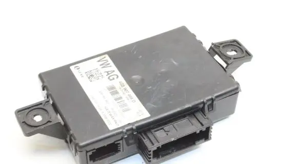 Audi A6 S6 C7 4G Gateway control module 4G5907468D