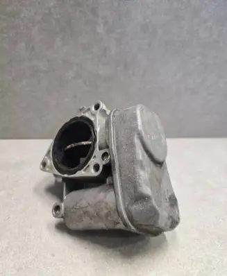 Volkswagen Touran I Throttle valve 03G128063B