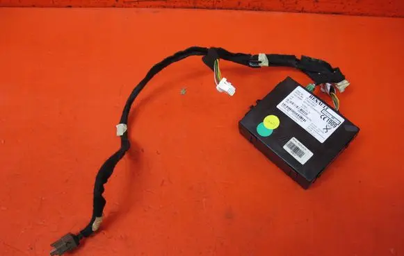 Renault Clio IV Other control units/modules 282758977R