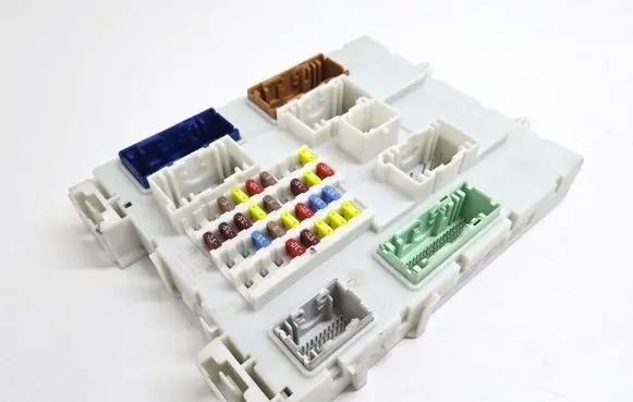 Ford C-MAX II Fuse module F1FT14A073BB