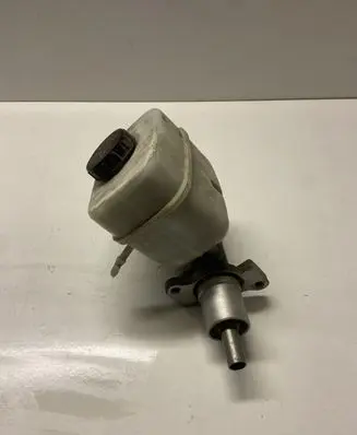 Ford Mustang V Master brake cylinder 32067345