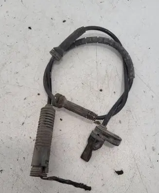 BMW 3 E90 E91 ABS brake wheel speed sensor 6762465