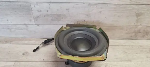 Audi A6 S6 C6 4F Front door speaker