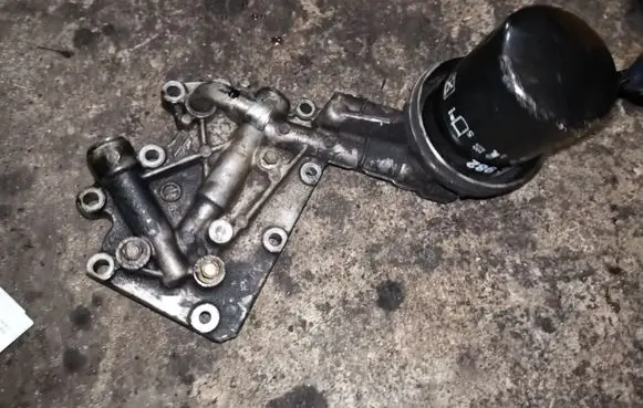 Subaru Forester SH Oil filter mounting bracket