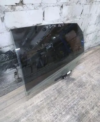 Hyundai ix35 Rear door window glass