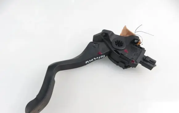Peugeot 207 Accelerator throttle pedal 9681530380
