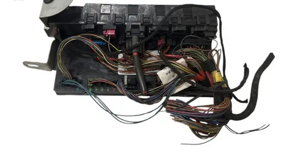 Mercedes-Benz E W211 Fuse module 2115453401