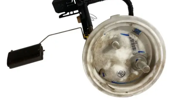 BMW 5 E60 E61 Fuel level sensor 6765849