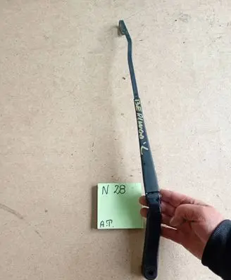 Citroen Berlingo Front wiper blade arm 658998