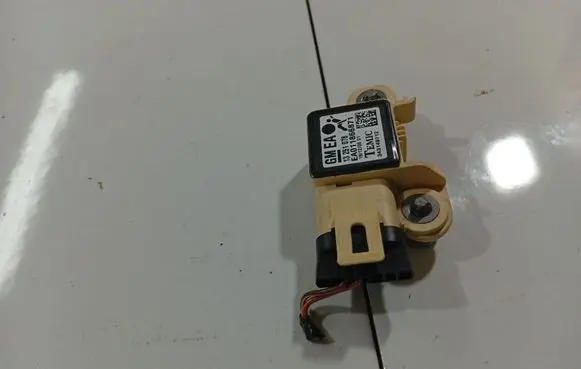 Opel Antara Airbag deployment crash/impact sensor 13251078