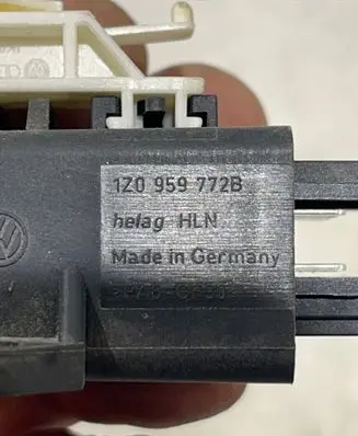 Volkswagen PASSAT B6 Other relay 1Z0959772B
