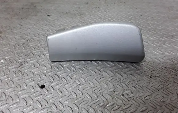 Skoda Octavia Mk2 (1Z) Dashboard glove box trim 1Z1858415