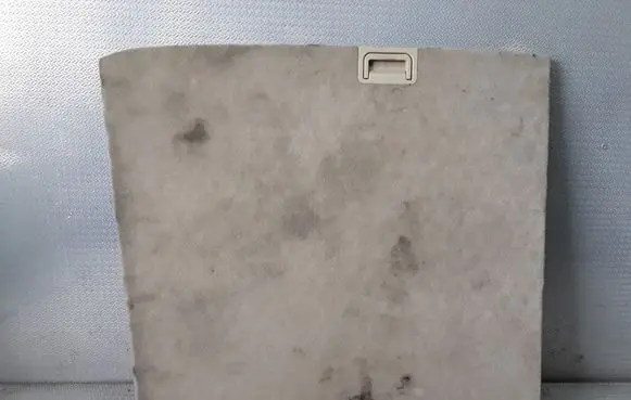 Trunk/boot floor carpet liner