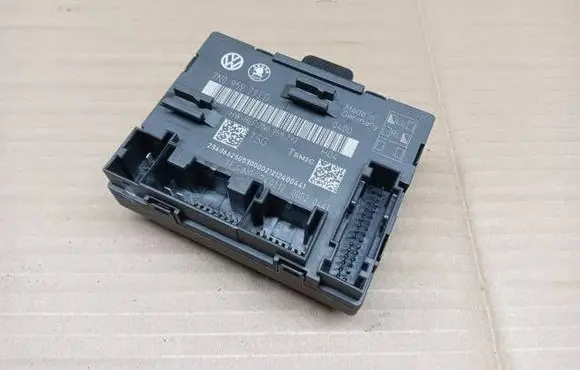 Skoda Yeti (5L) Door control unit/module 7N0959793D 7N0959793