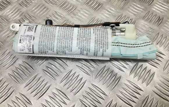 Audi Q3 8U Seat airbag 8U0880242A