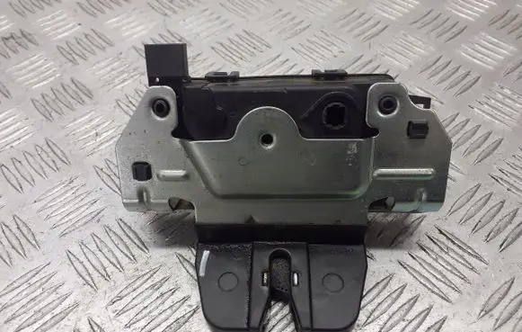 Opel Zafira B Tailgate exterior lock 172850536